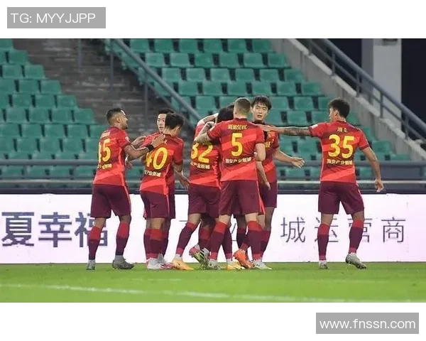 武汉足球队强势领跑联赛积分榜73分领先其他球队展现冠军实力